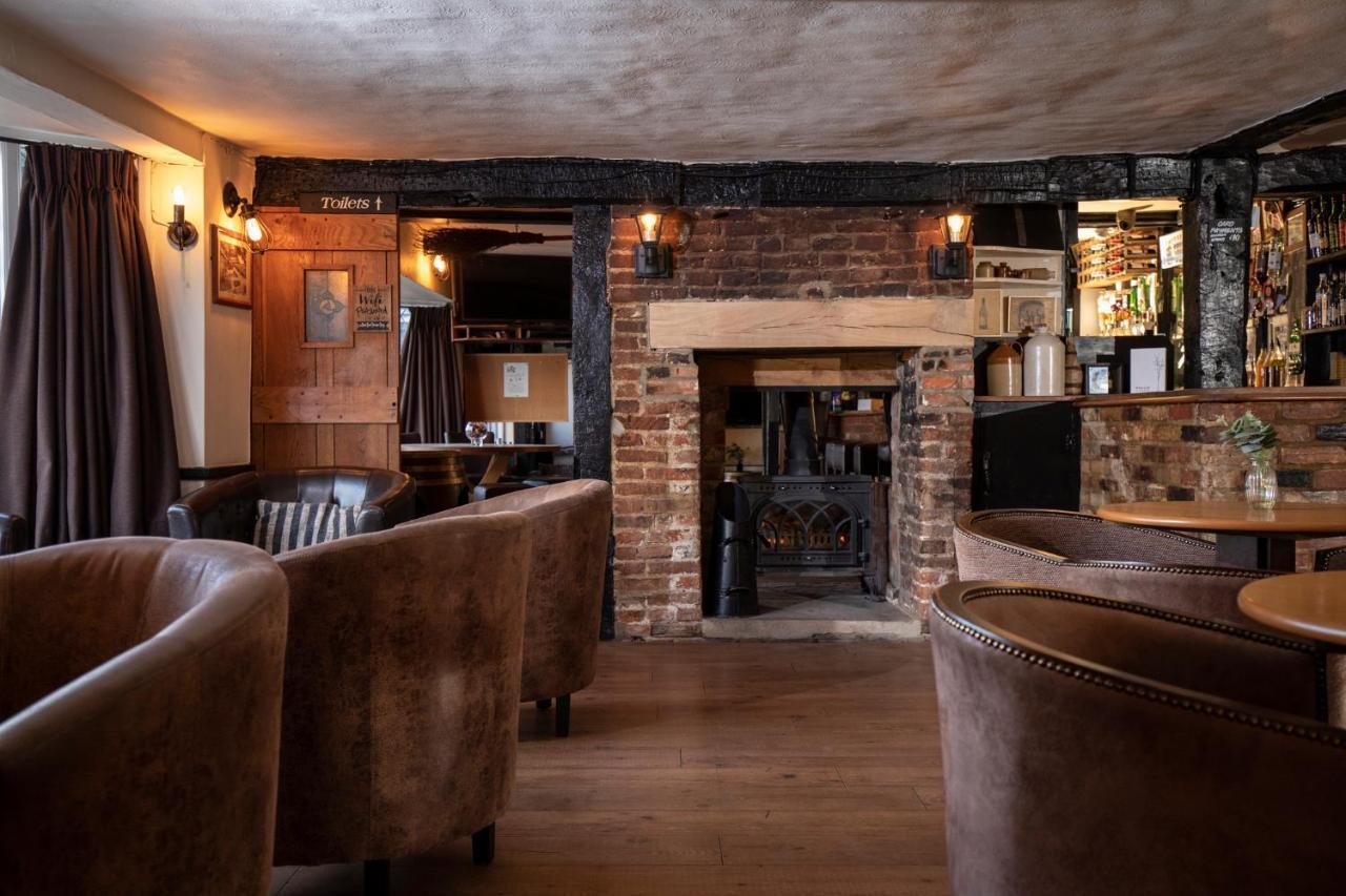 The Cock Inn Hotel Sheering  Esterno foto