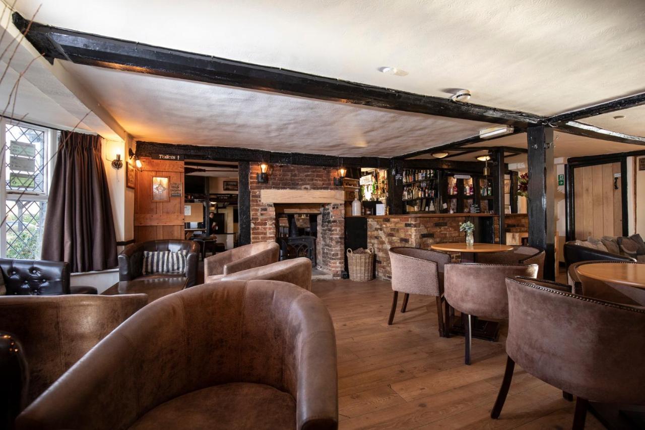 The Cock Inn Hotel Sheering  Esterno foto